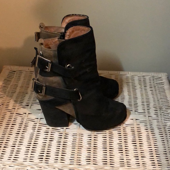 Jeffrey Campbell Ankle Bootie - Picture 3 of 8